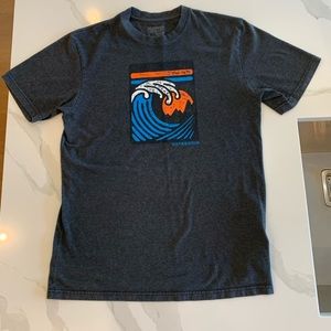Patagonia men’s small T-shirt